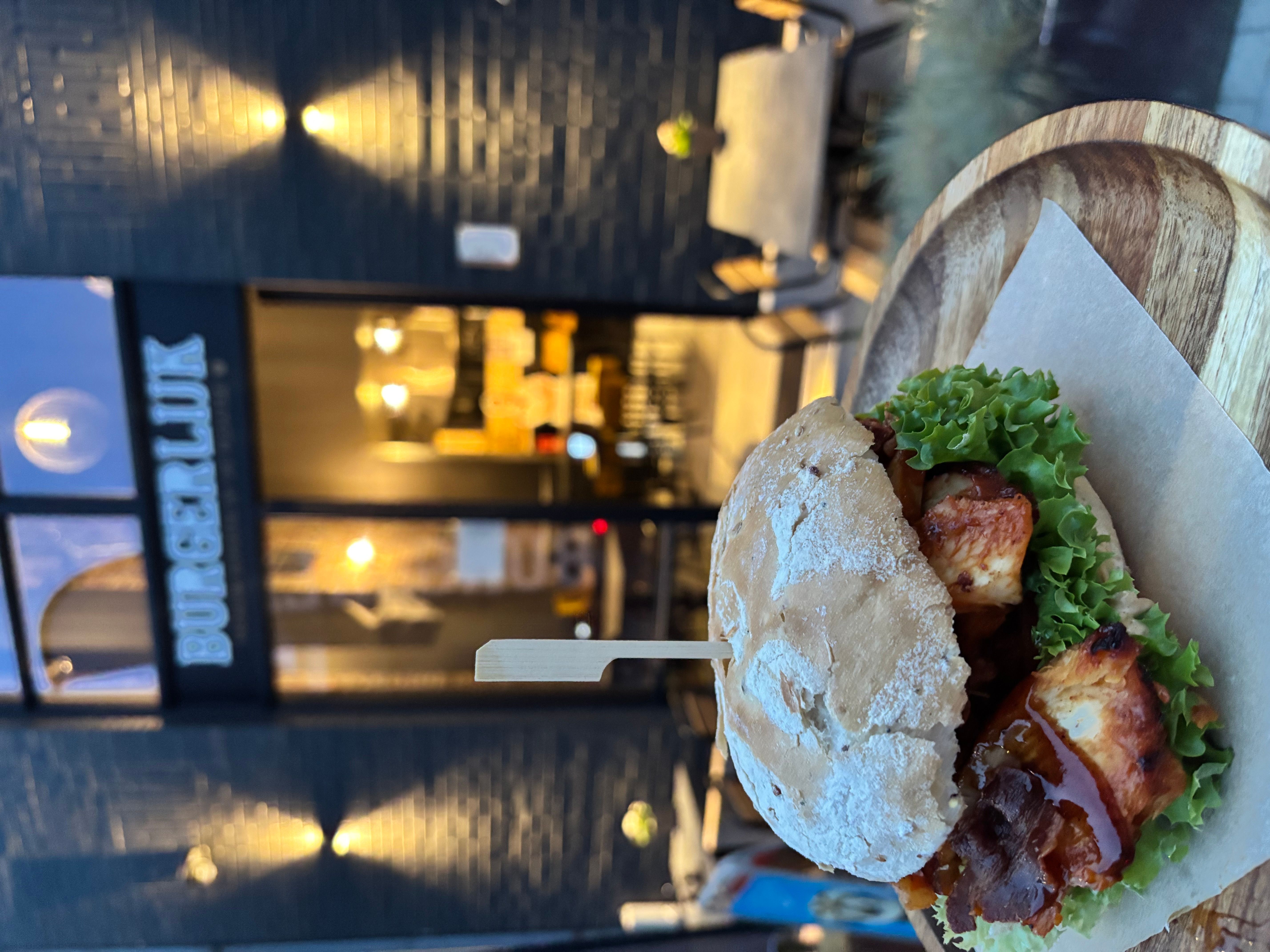BBQ Chicken Burger 